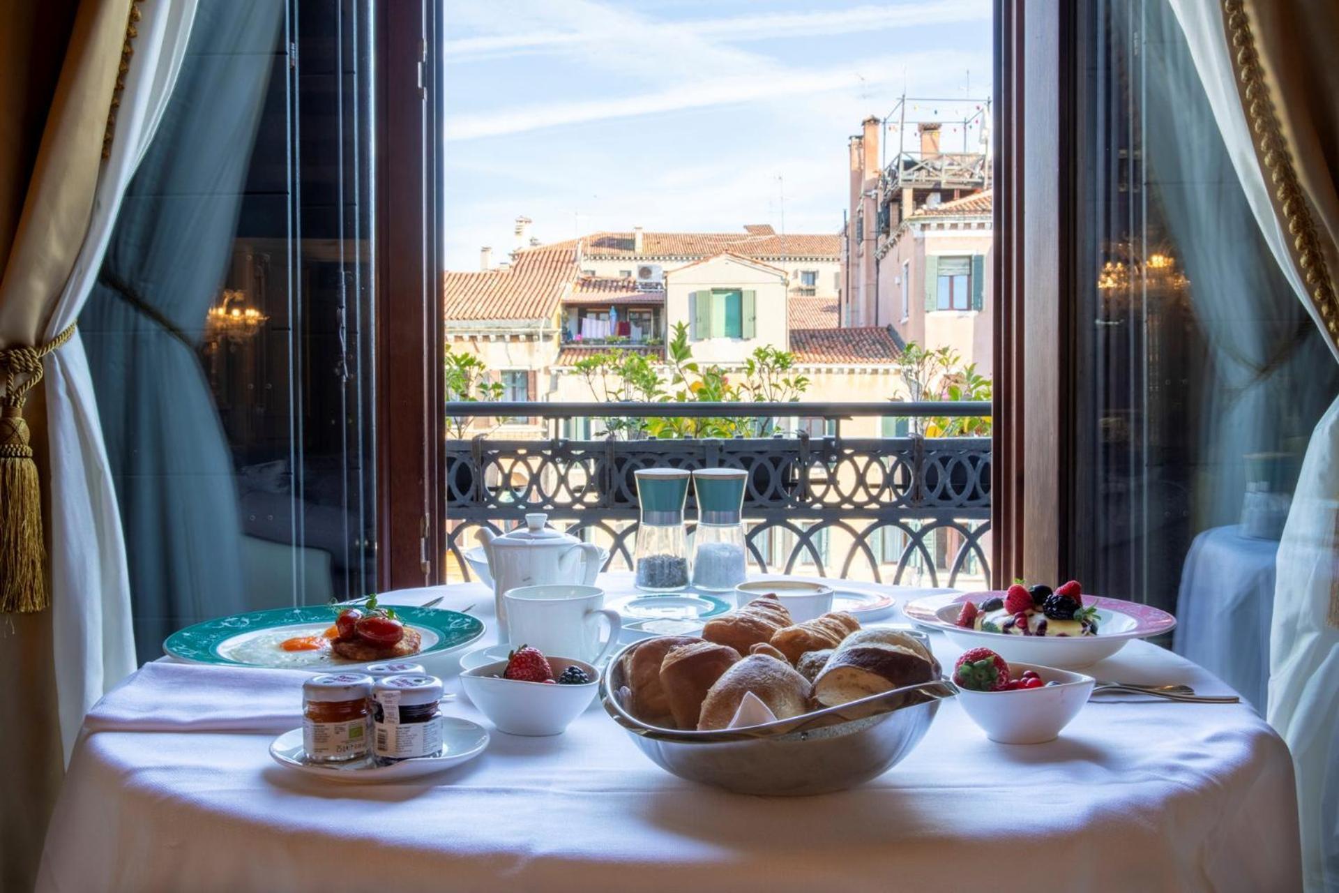 Ca' Bonfadini Historic Experience Hotel Venetië Buitenkant foto