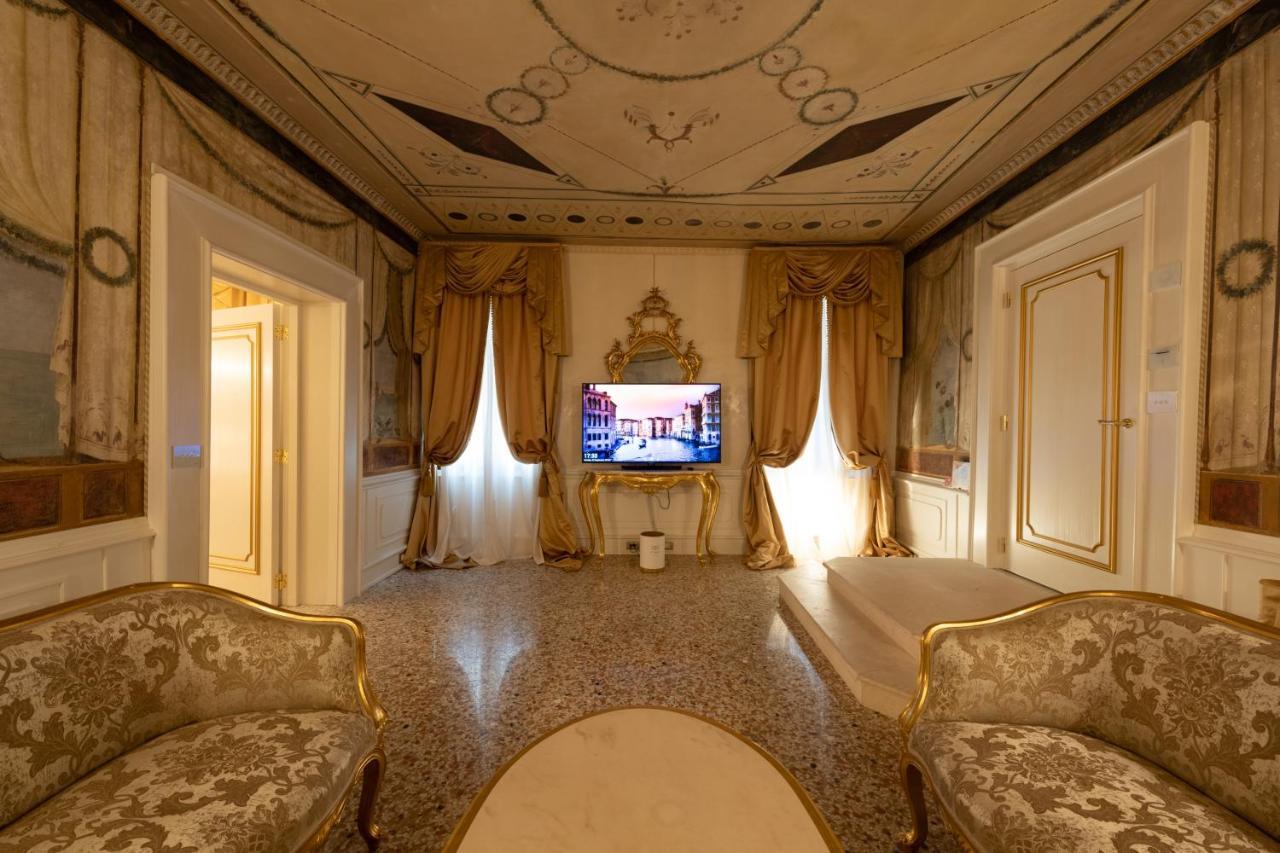 Ca' Bonfadini Historic Experience Hotel Venetië Buitenkant foto